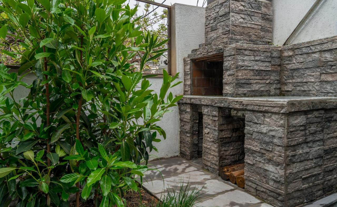 Sololaky Wall Tbilisi Exterior photo